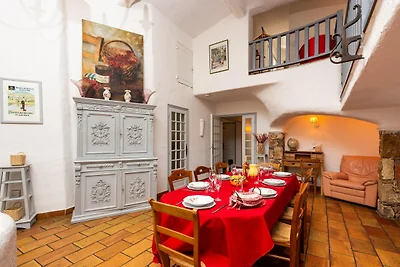 Spaziosa villa con giardino vicino a Grasse!