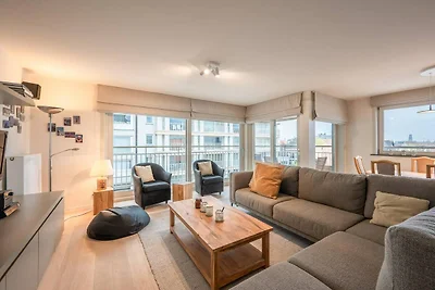 Geräumiges Eckapartment mit Meerblick