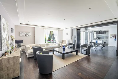 Villa con aria condizionata, 8 camere da lett...