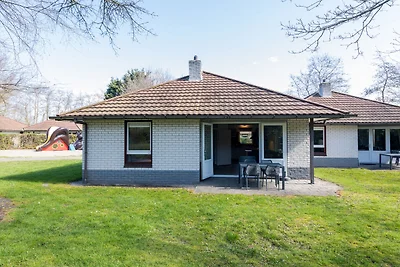 Renovierter einstöckiger Bungalow, 2 km vom M...