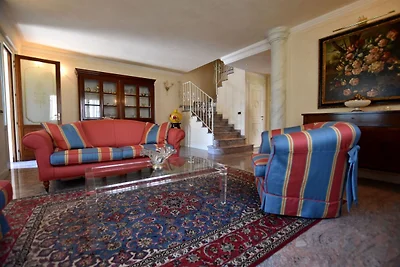 Luxuriöse Villa in der Lombardei mit...