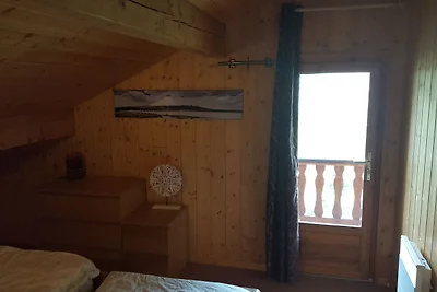 Magnifico chalet sulle pendici della montagna