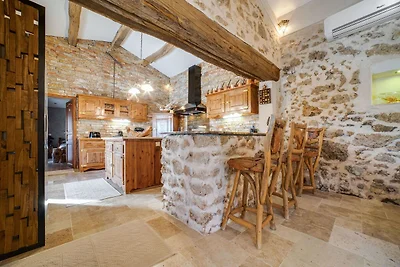 Casa vacanze in pietra con piscina privata