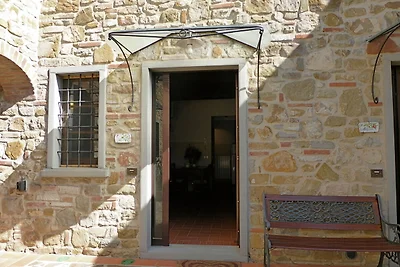 Ferienhaus in Montecarelli mit Pool