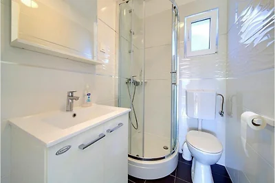 Villa Isabella - Four Bedroom Villa with Swim...