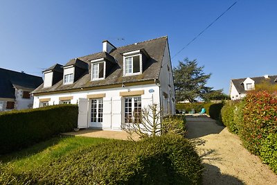 Modernes Ferienhaus mit Garten