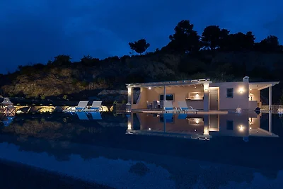 Villa auf dem Peloponnes mit Pool