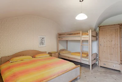 Schönes Apartment in Brez mit Garten