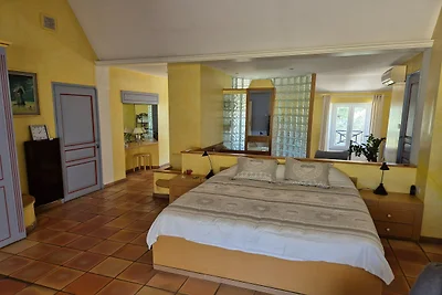 Charmante Villa mit Pool in Le...