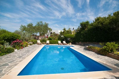 Moderne Villa mit Swimmingpool in St.