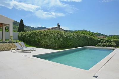 Splendida villa con piscina riscaldata a...