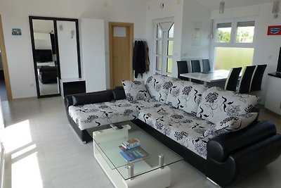 Ładny apartament z wspólnym basenem, tylko 50...