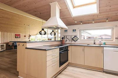 12 Personen Ferienhaus in Idestrup-By Traum