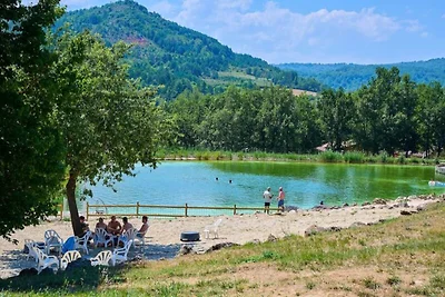 Villa am See mit Blick auf die Pyrenäen
