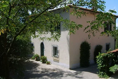Moderne Villa mit Swimmingpool in Ghizzano...