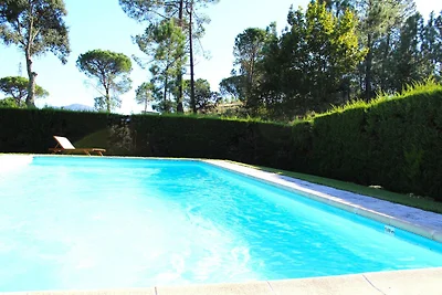 Eccellente Cottage a Santa Comba con Piscina