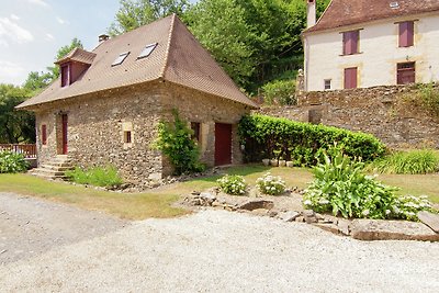 Casa vacanze vicino al fiume con piscina