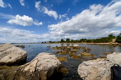 Apartment Kostanjevac with Terrace and Sea...
