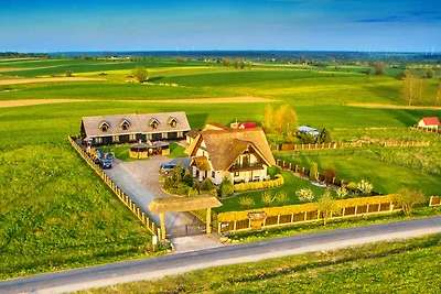 Gemütliches Cottage in Cisowo mit Garten