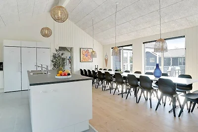 24 Personen Ferienhaus in Grenaa