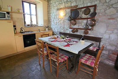 Deluxe-Apartment in Pontecuti mit Außenpool