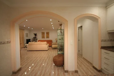 Luxuriöse Villa mit eigenem Pool in Les Rotes