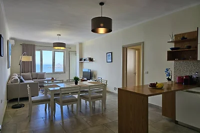 Stijlvol appartement met 2 slaapkamers in...