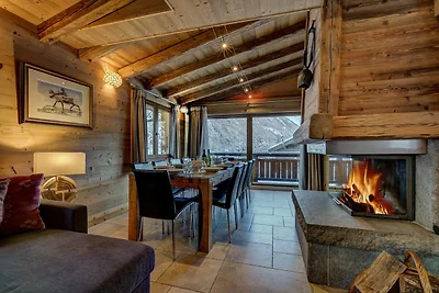 Traditional Chalet close to Flegere Lift...