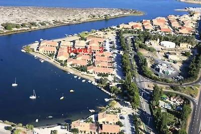 Villa am See mit Terrasse in Okzitanien