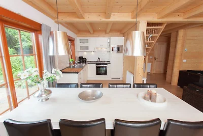 Casa vacanze in legno vicino a...