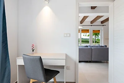 Ferienhaus in Buzet mit Terrasse