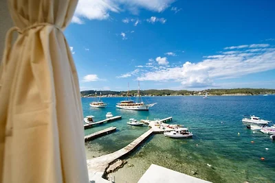Sea View Apartment 2