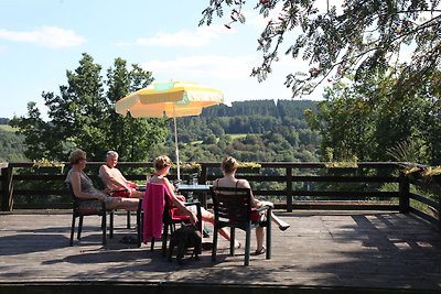 Einstöckiger Bungalow bei einem Stausee in de...