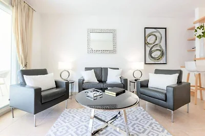 Apartment in Palm Beach mit Zugang zum Pool