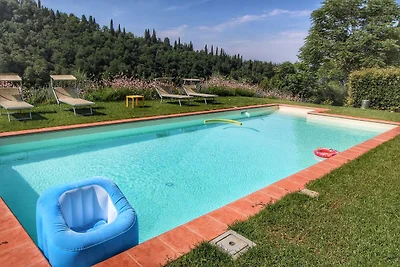 Casa vacanze affascinante con piscina in...
