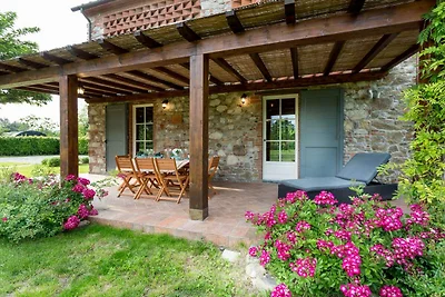 Bauernhaus in Lucca mit Pool