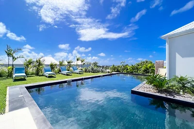 Villa in Saint-François in Strandnähe