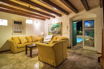 Exquisites Ferienhaus mit privatem Pool in...