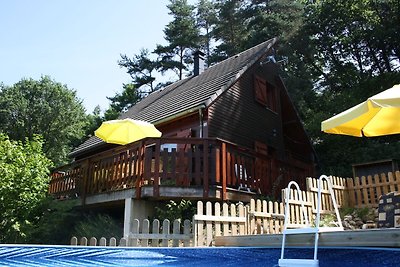 Mooie chalet in Beaulieu met privé zwembad