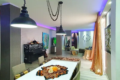 Geräumige Wohnung in Luino mit Sprudelbad