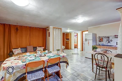 Charmante Wohnung in Carbonia mit Garten