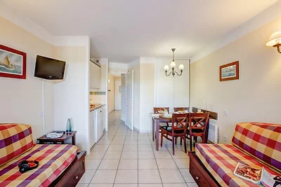 Scenic Pine Forest Apartment for 4