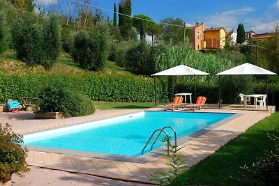 Modernes Ferienhaus in Fucecchio mit Pool