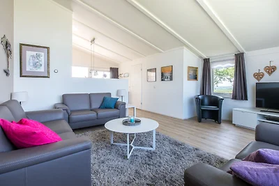 Ferienhaus in Kamperland mit Terrasse