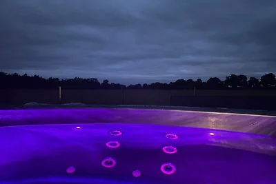 Anhänger in 03058 mit Schwimmbecken