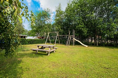 Hübsches Ferienhaus in Vroomshoop mit Garten