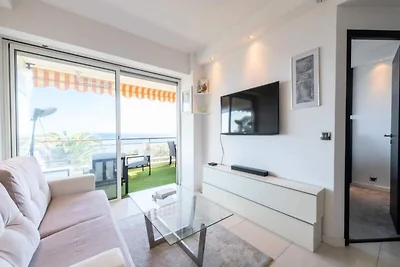 Apartment in Golfe-Juan mit Meerblick