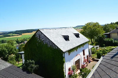 Casa di vacanza con balcone nell'Ittel Eifel