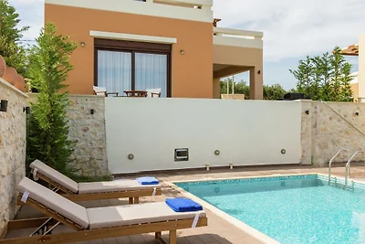 Villa in Arkadi mit Panoramapool