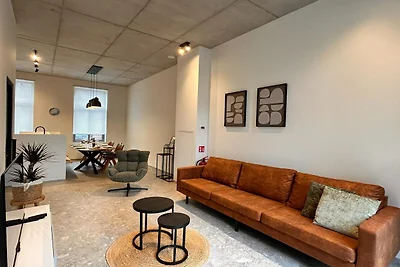 Geräumiges 3-stöckiges Ferienhaus für 8...